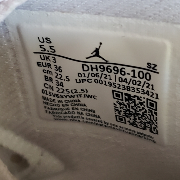 Jordan Womens Retro 6 Charm Ring Sneakers Shoes 5.5 Hard To Find!! - Picture 9 of 16